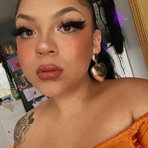 Meet your Posher, Lorena